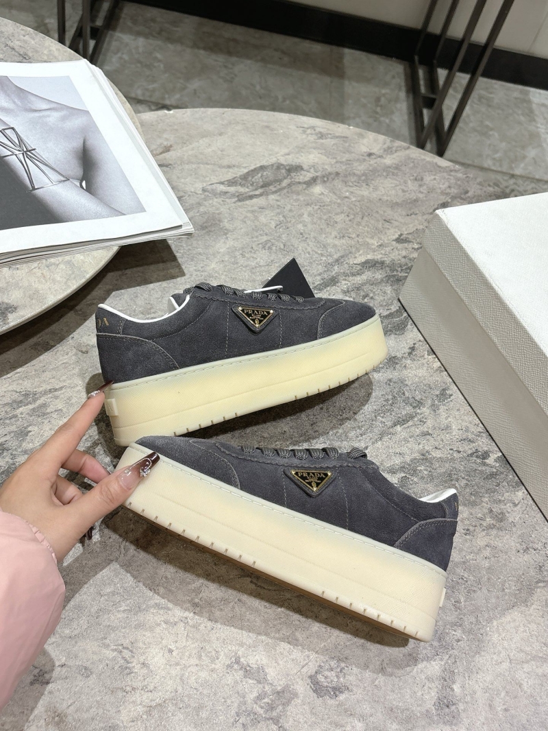 Pra*a sneakers